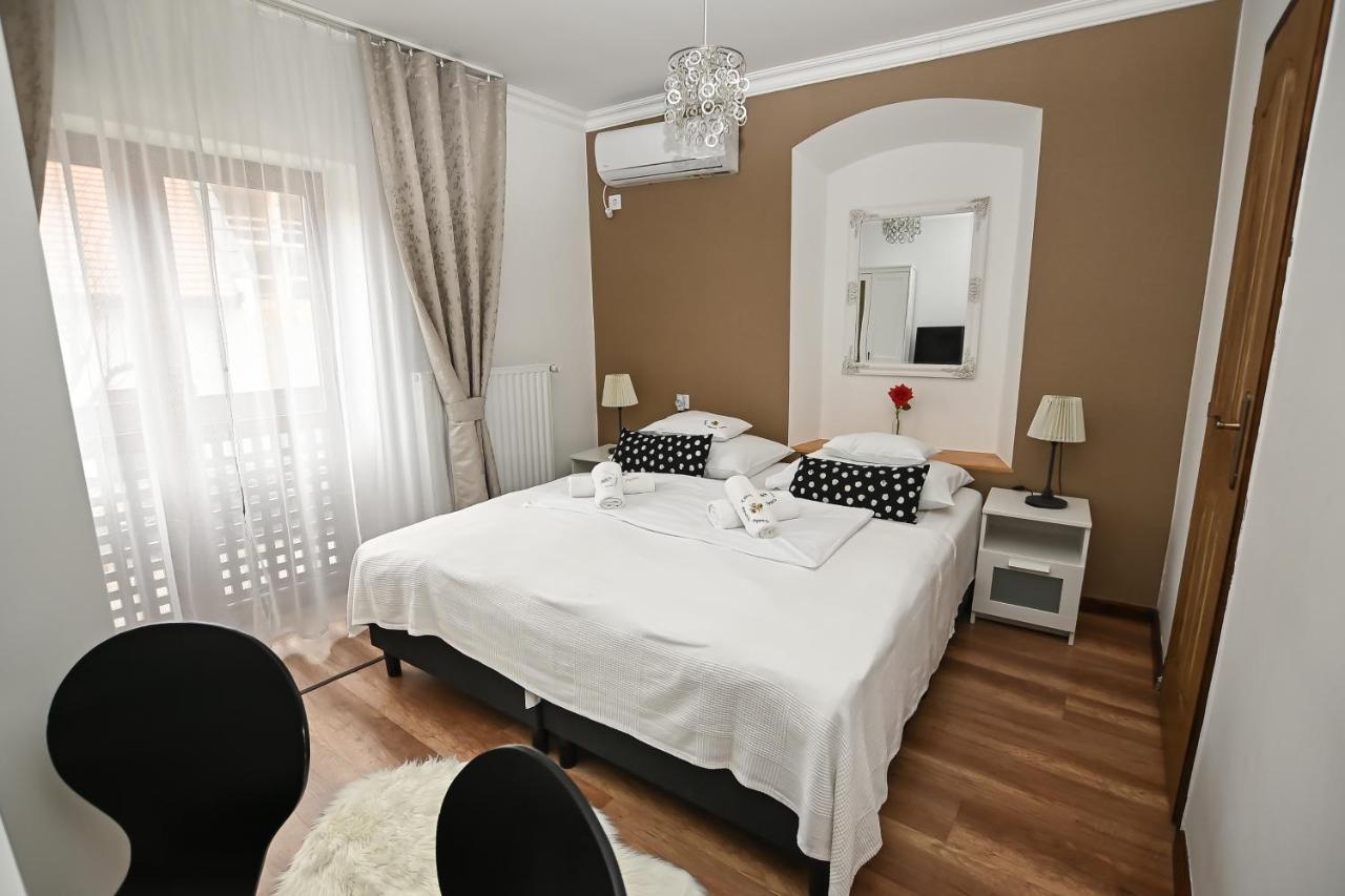 Vasko Panzio Borpince Bed & Breakfast Tokaj Exterior photo